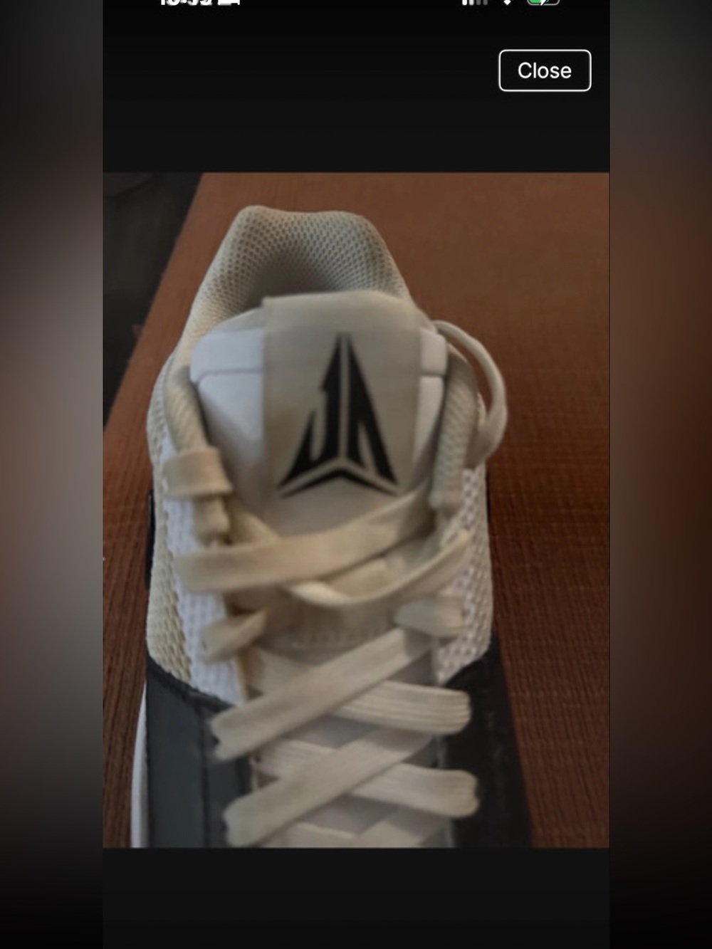Nike Men's White and Black Low-Top Sneakers